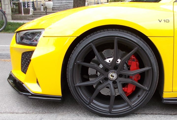 Audi_R8_01d.jpg