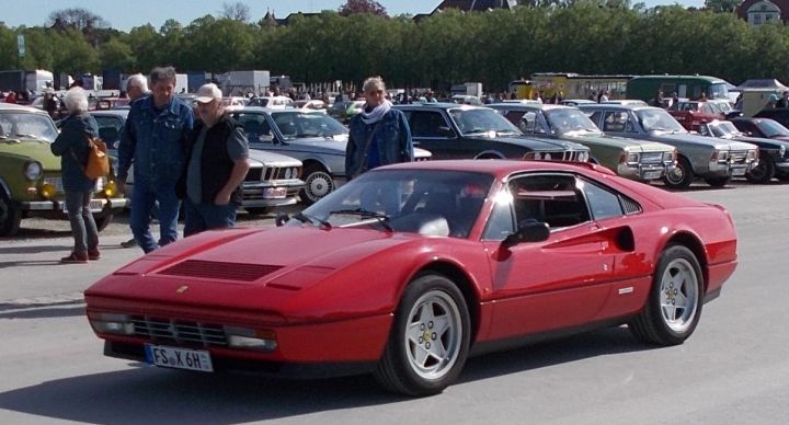 Ferrari_308_03a.jpg