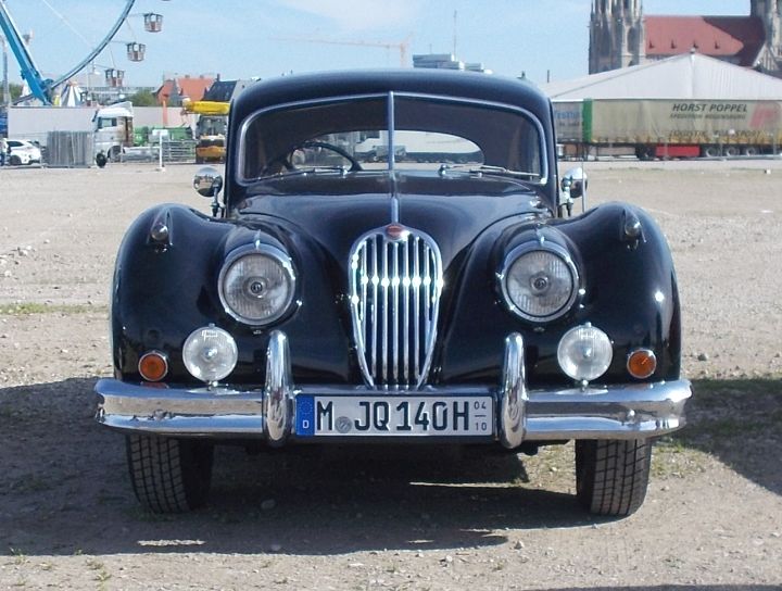 Jaguar_XK140_04a.jpg