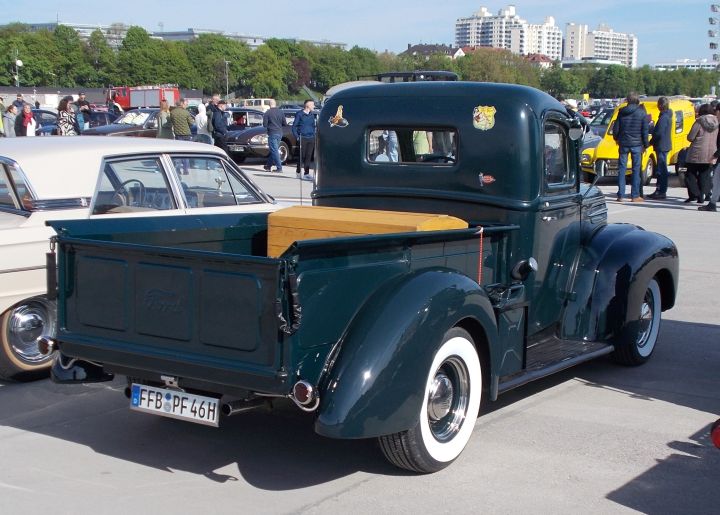 Ford_Truck_01b.jpg