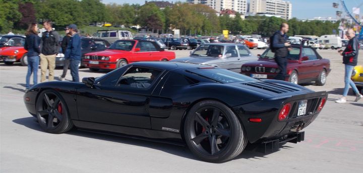 Ford_GT_01b.jpg
