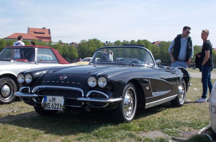 Corvette_22e.jpg