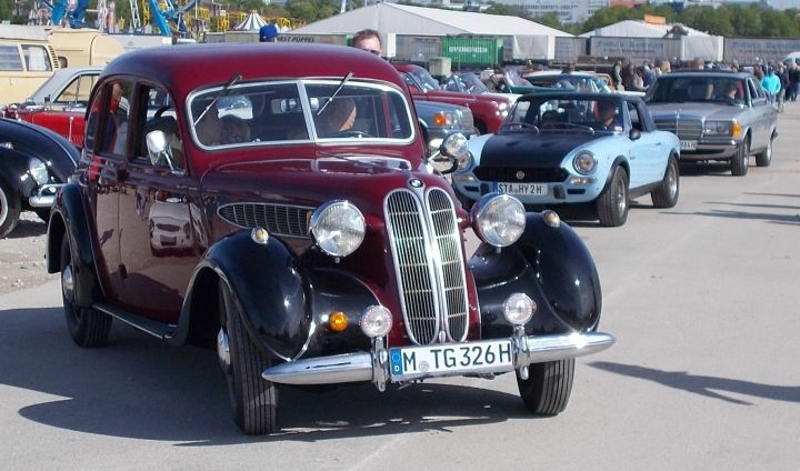 BMW_326_01a.jpg