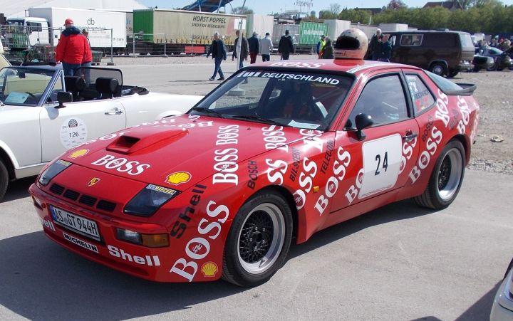 Porsche_944_01a.jpg