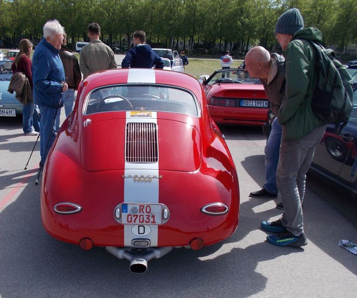 Porsche_1600_01c.jpg