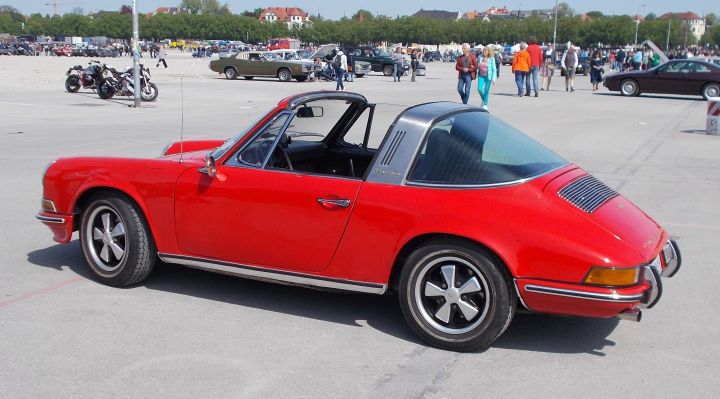 Porsche_911T_01d.jpg