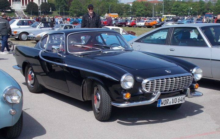Volvo_P1800_04a.jpg