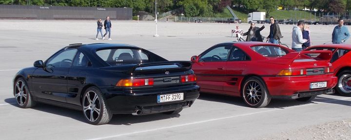Toyota_MR2_02a.jpg