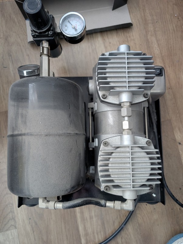 PXL_20250515_111229230.jpg (344.06 KiB) 3319 mal betrachtet Da hilft auch kein Swiffer mehr