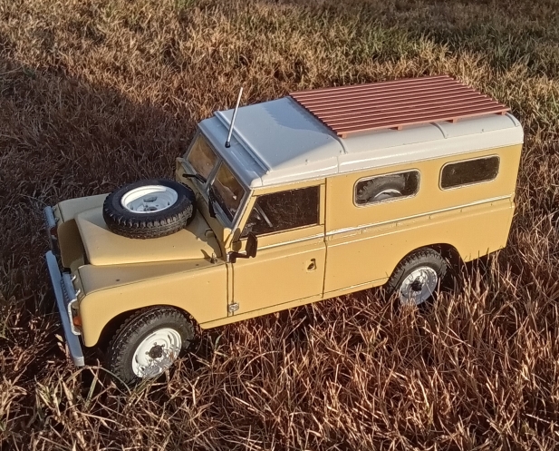 land rover 04.jpg