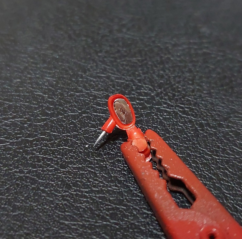 Spiegel mit Stift