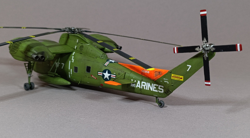 sikorsky-ch-37c-„deuce“-special-hobby-5.jpg