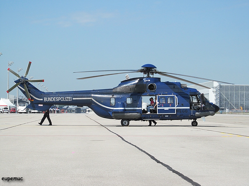 zz_D-HEGG - AS-332 L1 Super Puma_01.jpg