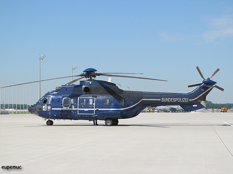 zz_D-HEGI - AS-332 L1 Super Puma_02.jpg